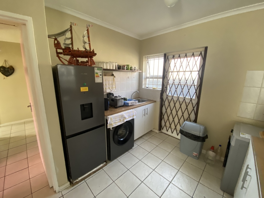 To Let 3 Bedroom Property for Rent in Muizenberg Western Cape